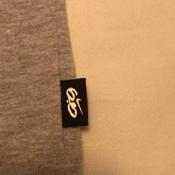 Nike Athletic Shirt - Picture 2 of 3